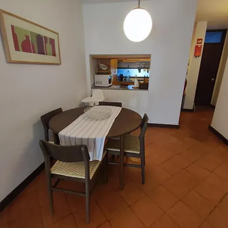 T2 Apartment With Private Garden In The Balaia *
