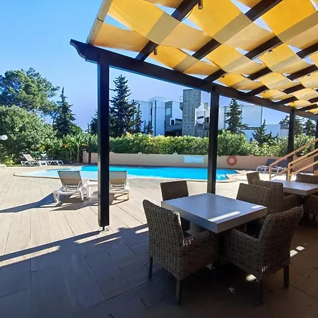 T2 Apartment With Private Garden In The Balaia Διαμέρισμα